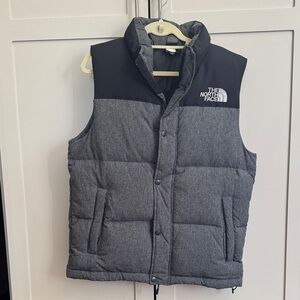 The North Face Men's Black and Gray Vest